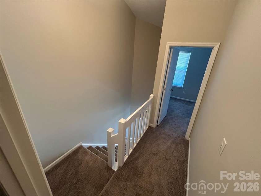 6466 Windsor Gate Lane, Charlotte, NC 28215.  MLS# CAR4384239, YatesRealty ID 23738. 