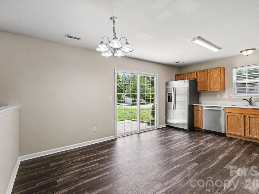 10419 Sparrow Springs Lane, Charlotte, NC 28214.  MLS# CAR4382959, YatesRealty ID 23739. 