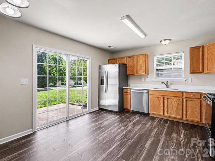 10419 Sparrow Springs Lane, Charlotte, NC 28214.  MLS# CAR4382959, YatesRealty ID 23739. 