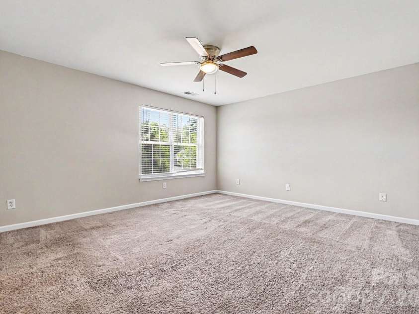 10419 Sparrow Springs Lane, Charlotte, NC 28214.  MLS# CAR4382959, YatesRealty ID 23739. 