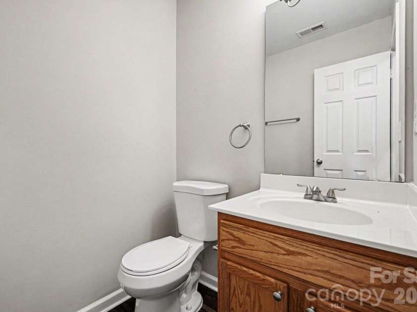 10419 Sparrow Springs Lane, Charlotte, NC 28214.  MLS# CAR4382959, YatesRealty ID 23739. 