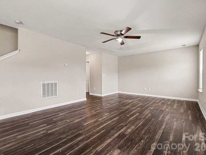 10419 Sparrow Springs Lane, Charlotte, NC 28214.  MLS# CAR4382959, YatesRealty ID 23739. 