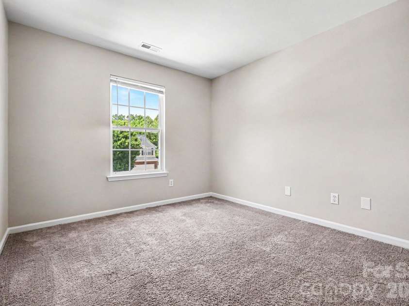 10419 Sparrow Springs Lane, Charlotte, NC 28214.  MLS# CAR4382959, YatesRealty ID 23739. 