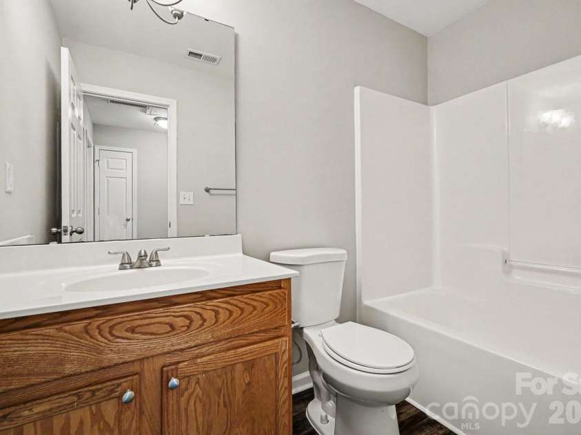 10419 Sparrow Springs Lane, Charlotte, NC 28214.  MLS# CAR4382959, YatesRealty ID 23739. 