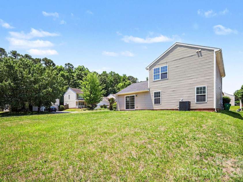 10419 Sparrow Springs Lane, Charlotte, NC 28214.  MLS# CAR4382959, YatesRealty ID 23739. 