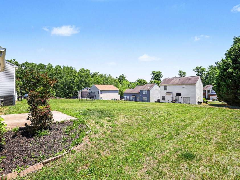 10419 Sparrow Springs Lane, Charlotte, NC 28214.  MLS# CAR4382959, YatesRealty ID 23739. 