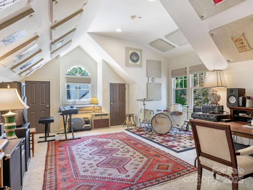 2410 Vernon Drive, Charlotte, NC 28211.  MLS# CAR4257447, YatesRealty ID 23739. Rec Room/Bedroom 6