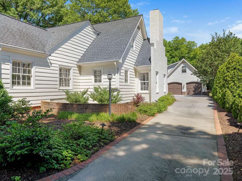 2410 Vernon Drive, Charlotte, NC 28211.  MLS# CAR4257447, YatesRealty ID 23739. Side View