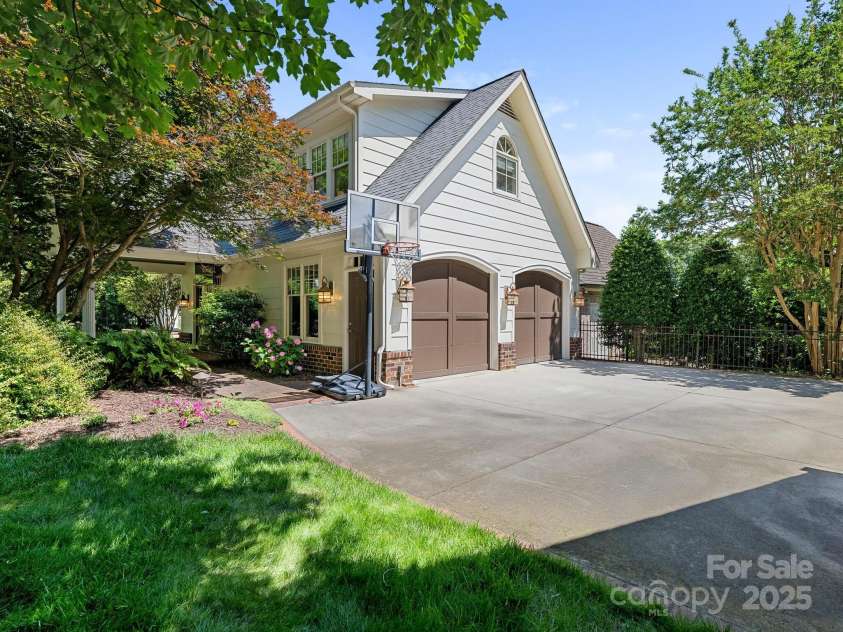 2410 Vernon Drive, Charlotte, NC 28211.  MLS# CAR4257447, YatesRealty ID 23739. Two Car Detached Garage