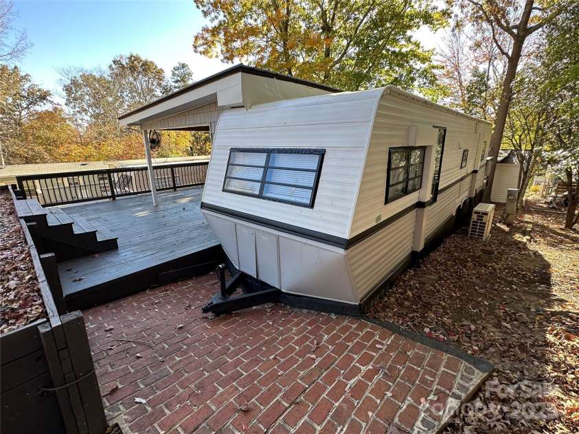 112 Sycamore Street, New London, NC 28127.  MLS# CAR4085587, YatesRealty ID 2374. 