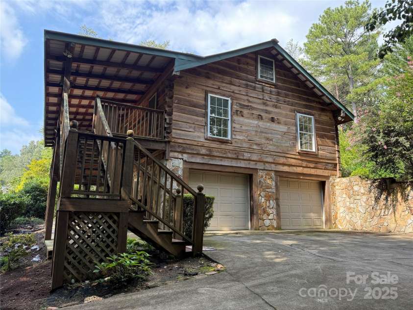 66 Ashlyn Lane, Tryon, NC 28782.  MLS# CAR4299929, YatesRealty ID 2374. 