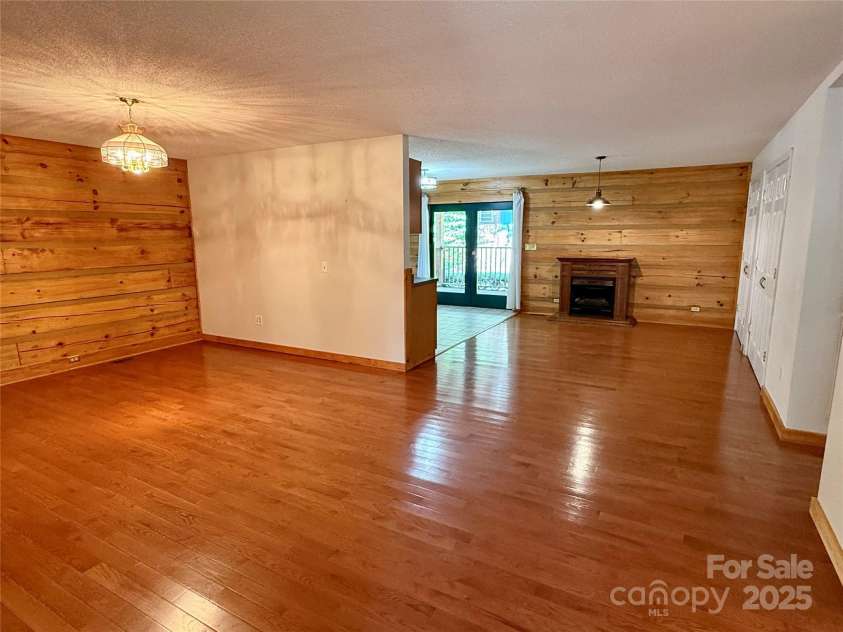66 Ashlyn Lane, Tryon, NC 28782.  MLS# CAR4299929, YatesRealty ID 2374. 