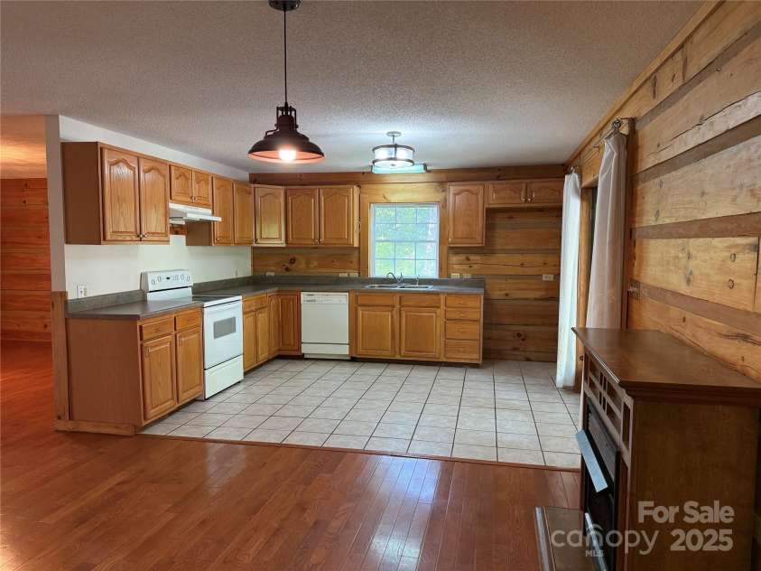 66 Ashlyn Lane, Tryon, NC 28782.  MLS# CAR4299929, YatesRealty ID 2374. 