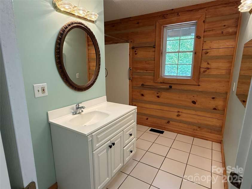 66 Ashlyn Lane, Tryon, NC 28782.  MLS# CAR4299929, YatesRealty ID 2374. 