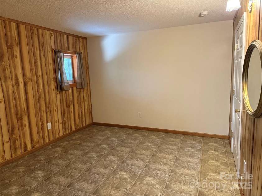 66 Ashlyn Lane, Tryon, NC 28782.  MLS# CAR4299929, YatesRealty ID 2374. 