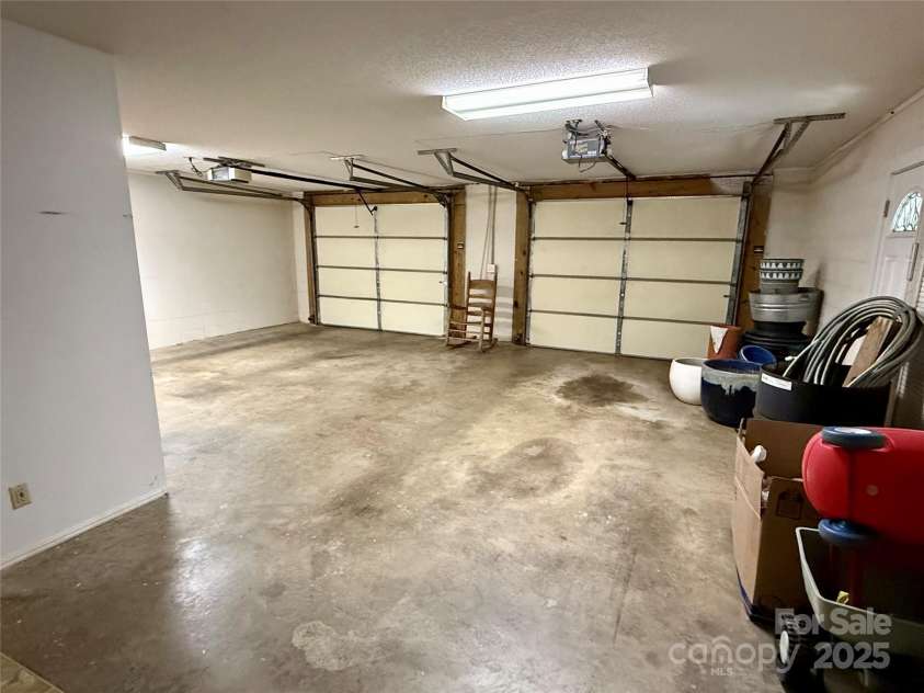 66 Ashlyn Lane, Tryon, NC 28782.  MLS# CAR4299929, YatesRealty ID 2374. 