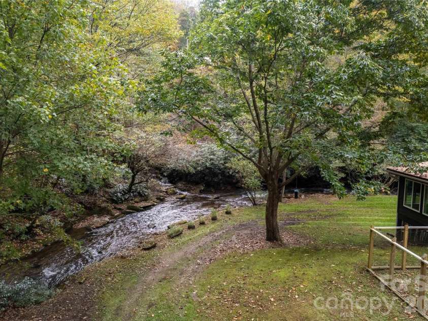 214 Chin Tree Road, Sylva, NC 28779.  MLS# CAR4384417, YatesRealty ID 23740. 