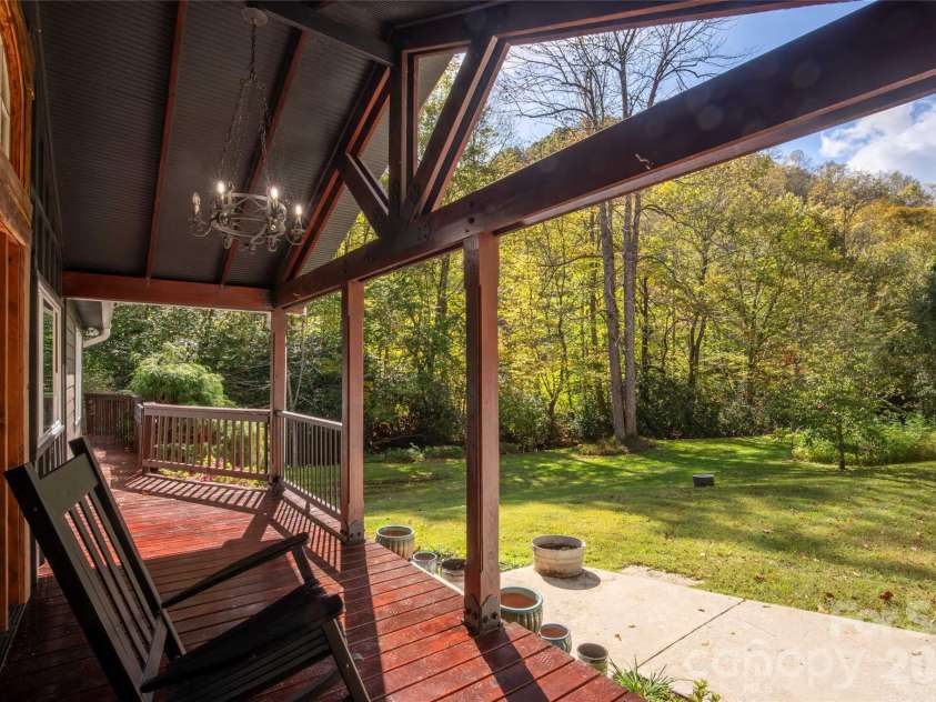 214 Chin Tree Road, Sylva, NC 28779.  MLS# CAR4384417, YatesRealty ID 23740. 