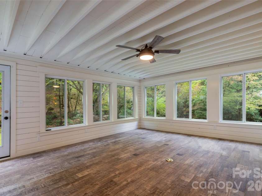 214 Chin Tree Road, Sylva, NC 28779.  MLS# CAR4384417, YatesRealty ID 23740. 