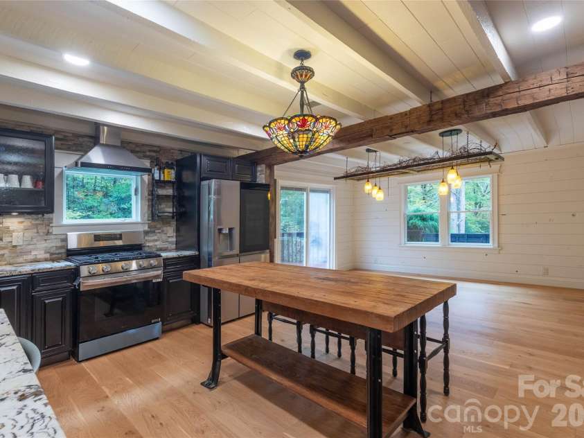 214 Chin Tree Road, Sylva, NC 28779.  MLS# CAR4384417, YatesRealty ID 23740. 