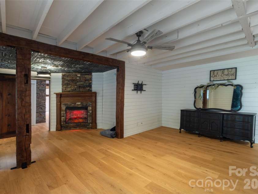 214 Chin Tree Road, Sylva, NC 28779.  MLS# CAR4384417, YatesRealty ID 23740. 