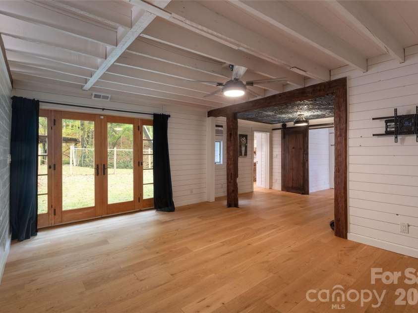 214 Chin Tree Road, Sylva, NC 28779.  MLS# CAR4384417, YatesRealty ID 23740. 