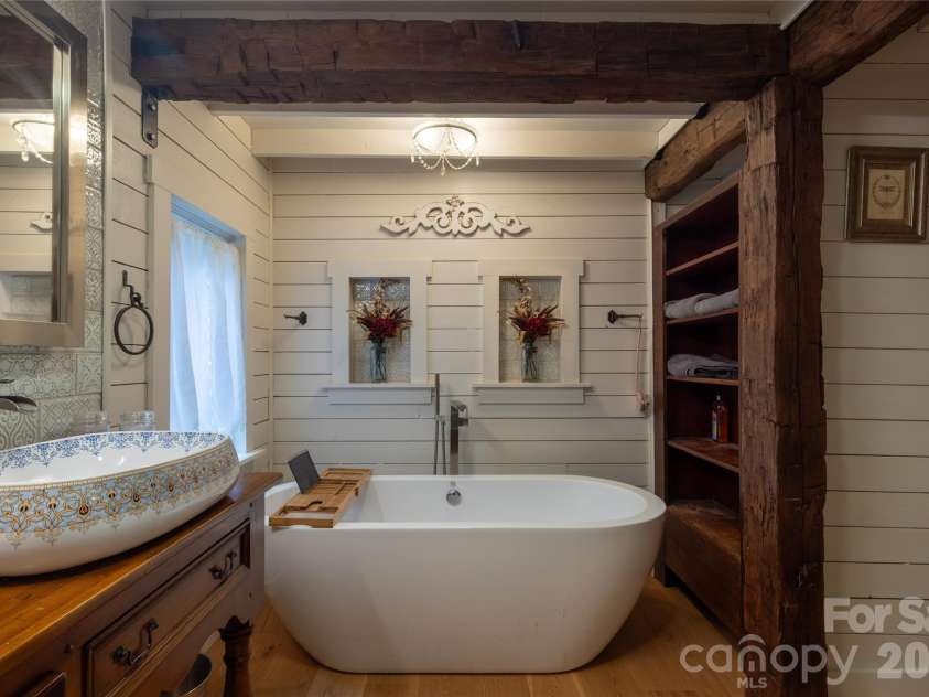 214 Chin Tree Road, Sylva, NC 28779.  MLS# CAR4384417, YatesRealty ID 23740. 