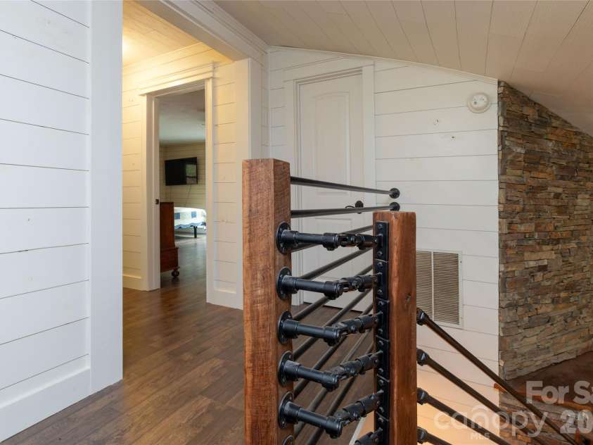 214 Chin Tree Road, Sylva, NC 28779.  MLS# CAR4384417, YatesRealty ID 23740. 