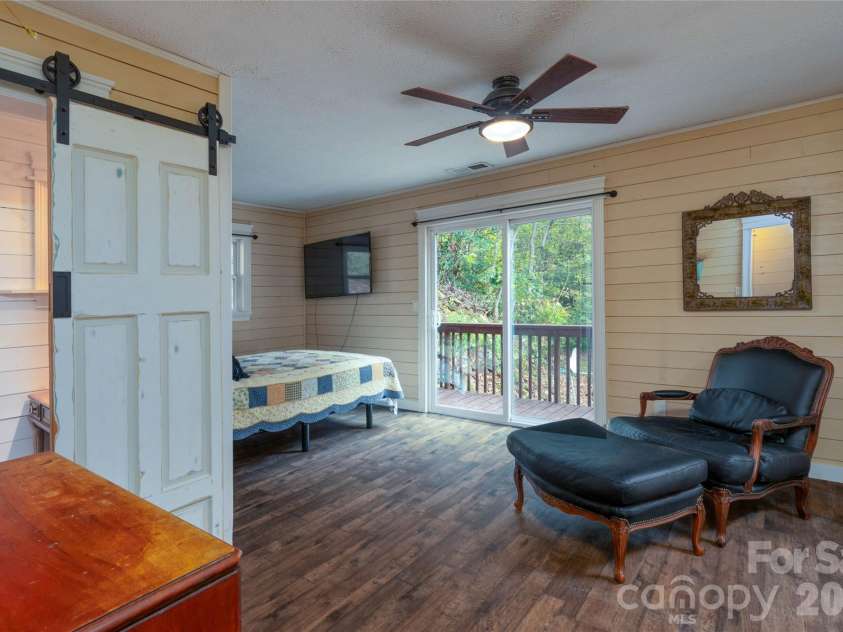 214 Chin Tree Road, Sylva, NC 28779.  MLS# CAR4384417, YatesRealty ID 23740. 