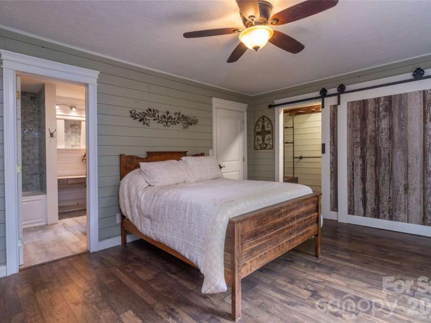 214 Chin Tree Road, Sylva, NC 28779.  MLS# CAR4384417, YatesRealty ID 23740. 