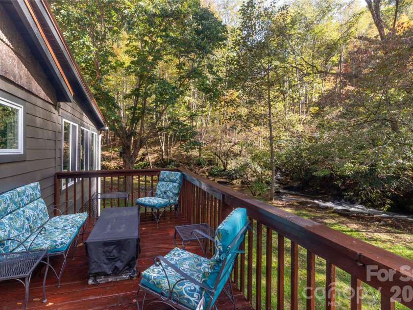 214 Chin Tree Road, Sylva, NC 28779.  MLS# CAR4384417, YatesRealty ID 23740. 