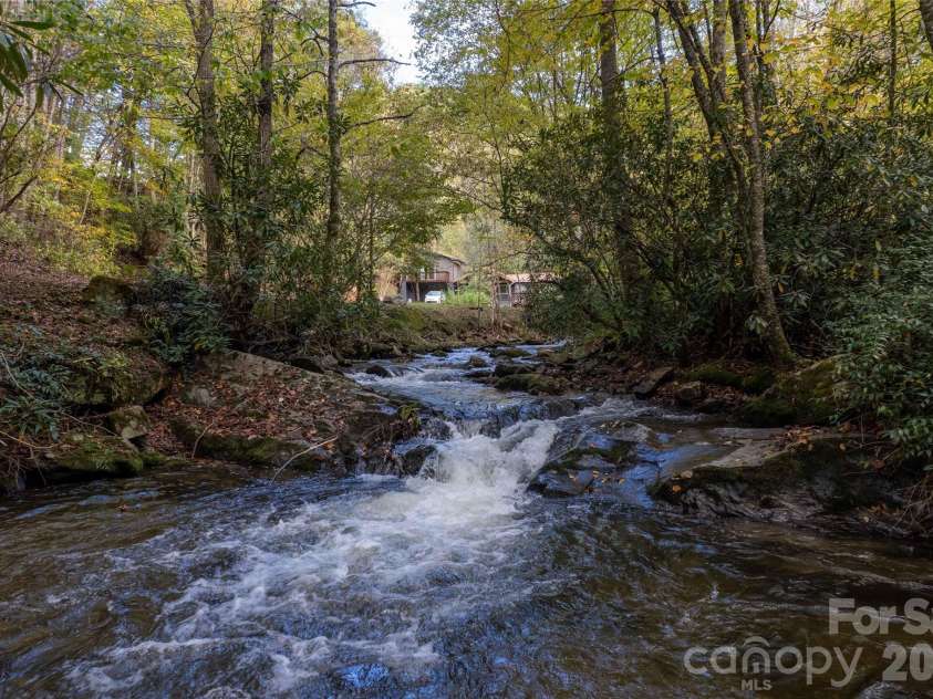 214 Chin Tree Road, Sylva, NC 28779.  MLS# CAR4384417, YatesRealty ID 23740. 