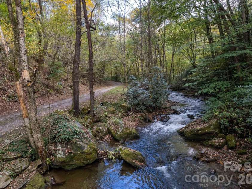 214 Chin Tree Road, Sylva, NC 28779.  MLS# CAR4384417, YatesRealty ID 23740. 