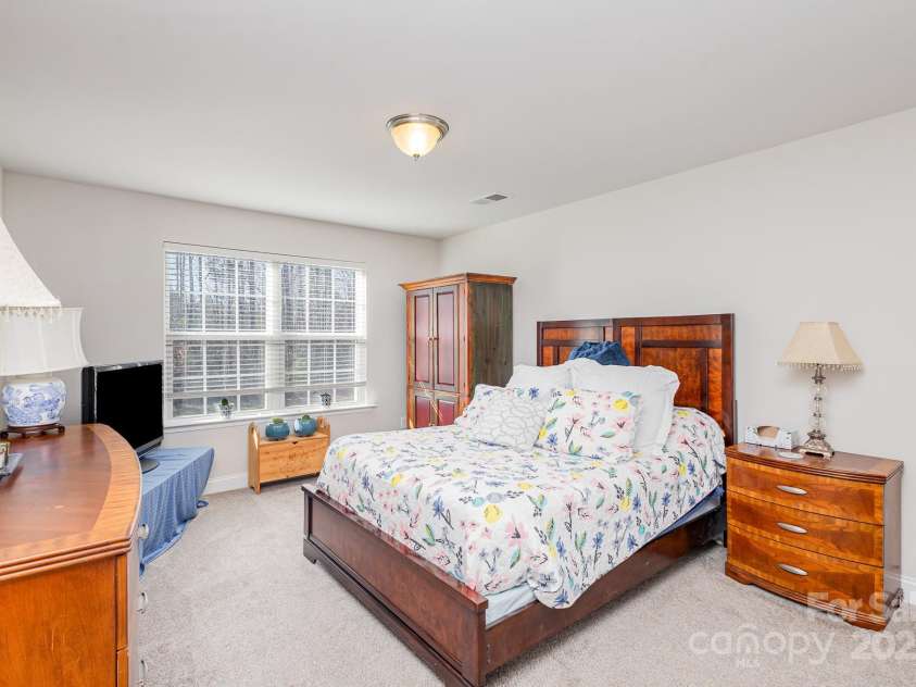 11618 Macallano Drive, Charlotte, NC 28215.  MLS# CAR4268252, YatesRealty ID 23742. Upstairs Bedroom 1