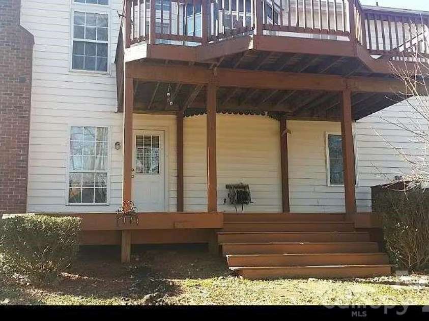 11632 Long Forest Drive, Charlotte, NC 28269.  MLS# CAR4369934, YatesRealty ID 23743. 