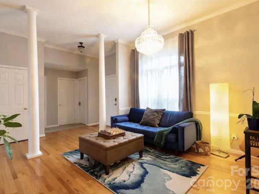 11632 Long Forest Drive, Charlotte, NC 28269.  MLS# CAR4369934, YatesRealty ID 23743. Sitting Room