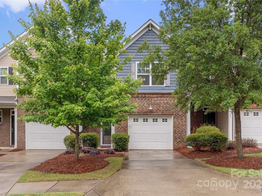 3237 Yarmouth Lane, Gastonia, NC 28056.  MLS# CAR4267512, YatesRealty ID 23744. 