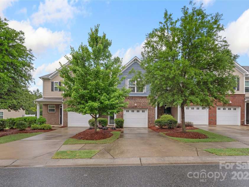 3237 Yarmouth Lane, Gastonia, NC 28056.  MLS# CAR4267512, YatesRealty ID 23744. 