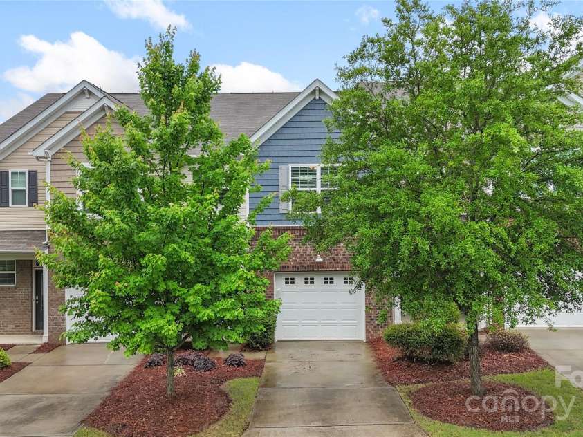 3237 Yarmouth Lane, Gastonia, NC 28056.  MLS# CAR4267512, YatesRealty ID 23744. 