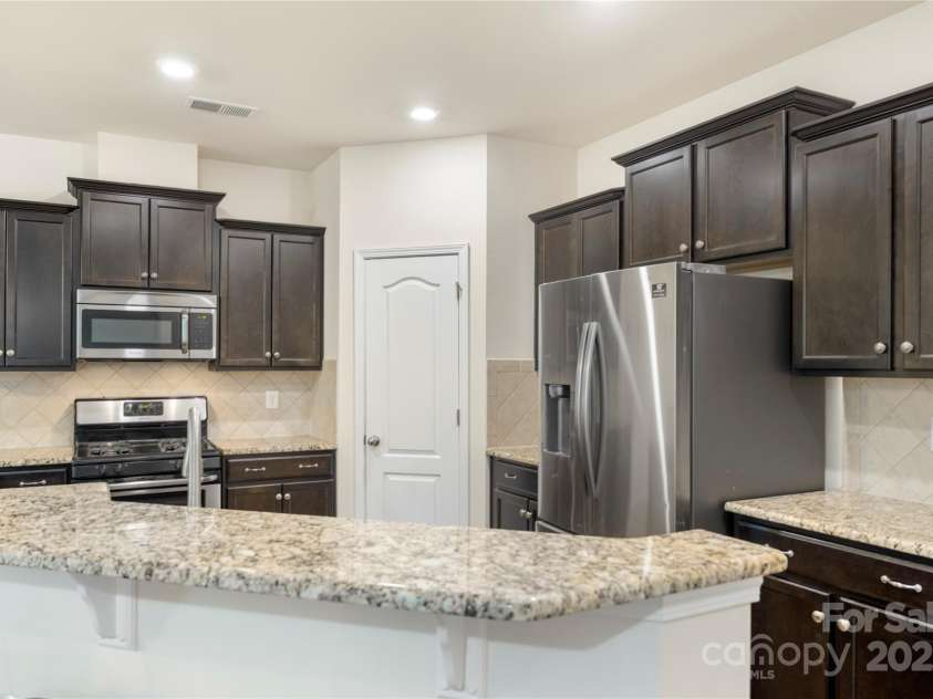 3237 Yarmouth Lane, Gastonia, NC 28056.  MLS# CAR4267512, YatesRealty ID 23744. 