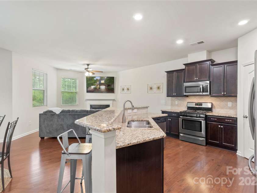 3237 Yarmouth Lane, Gastonia, NC 28056.  MLS# CAR4267512, YatesRealty ID 23744. 