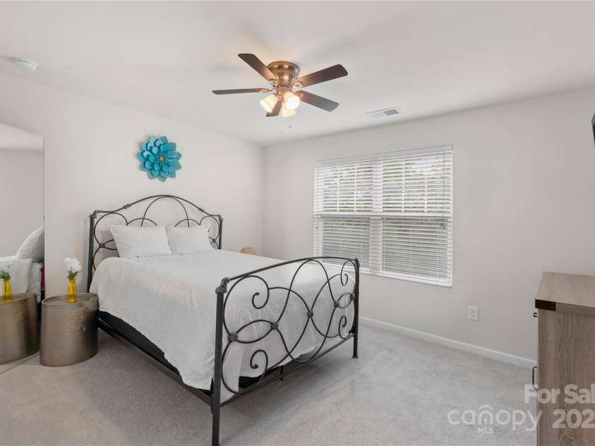 3237 Yarmouth Lane, Gastonia, NC 28056.  MLS# CAR4267512, YatesRealty ID 23744. 