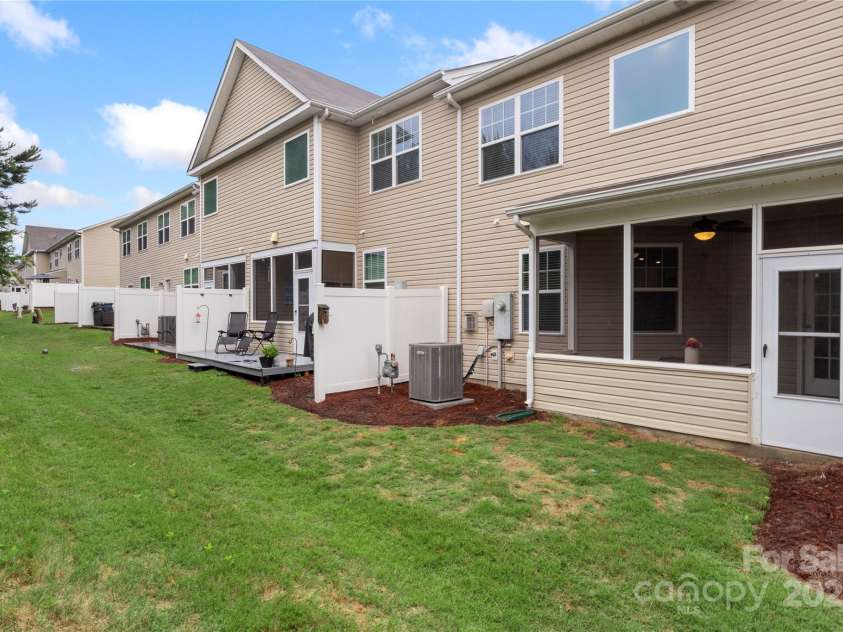3237 Yarmouth Lane, Gastonia, NC 28056.  MLS# CAR4267512, YatesRealty ID 23744. 
