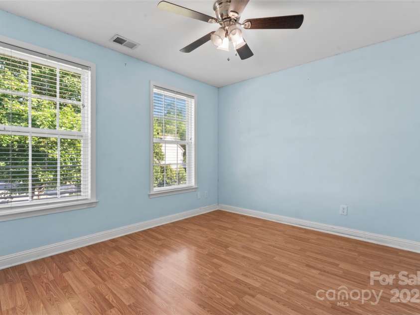 8000 Pelorus Lane, Charlotte, NC 28269.  MLS# CAR4274298, YatesRealty ID 23745. 