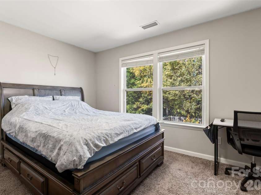 14422 Lake Crossing Drive, Charlotte, NC 28278.  MLS# CAR4313823, YatesRealty ID 23747. 