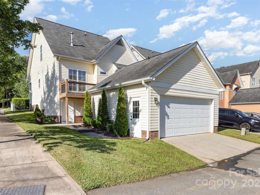 7344 Gilead Road, Huntersville, NC 28078.  MLS# CAR4270693, YatesRealty ID 23748. 