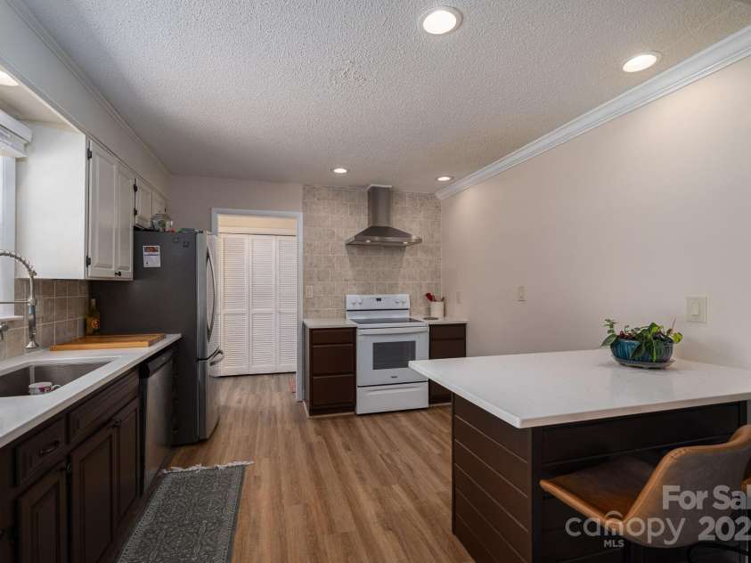 1613 Spangler Drive, Shelby, NC 28150.  MLS# CAR4268167, YatesRealty ID 23749. 