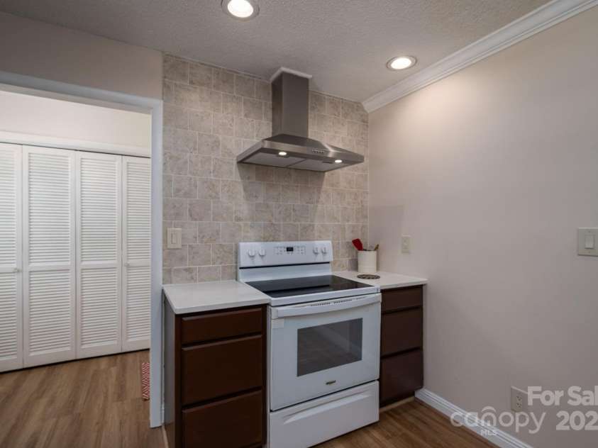 1613 Spangler Drive, Shelby, NC 28150.  MLS# CAR4268167, YatesRealty ID 23749. 