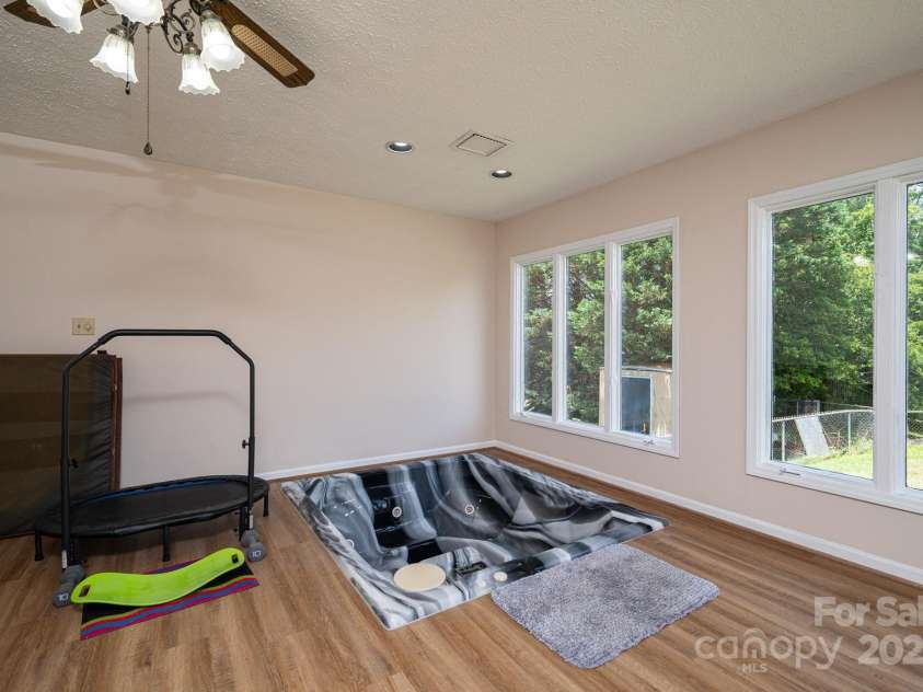 1613 Spangler Drive, Shelby, NC 28150.  MLS# CAR4268167, YatesRealty ID 23749. 