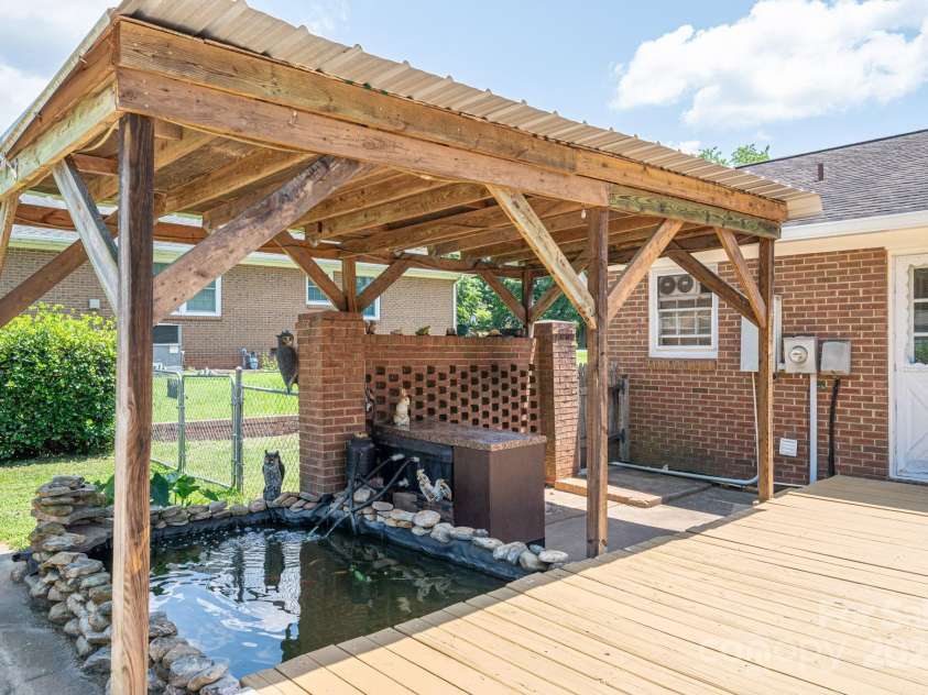 1613 Spangler Drive, Shelby, NC 28150.  MLS# CAR4268167, YatesRealty ID 23749. 